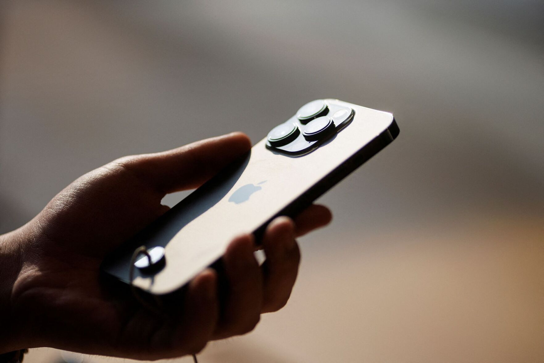 WSJ: China bans use of iPhones for government officials